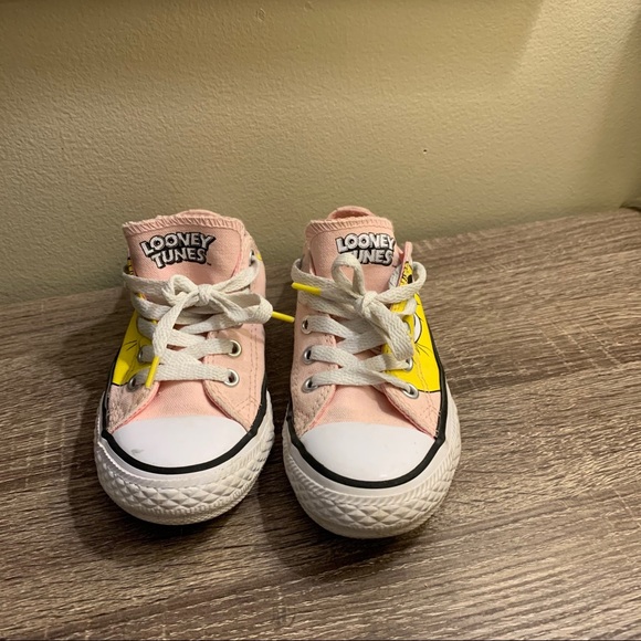 Girls Tweety Converse Shoes - Picture 3 of 10